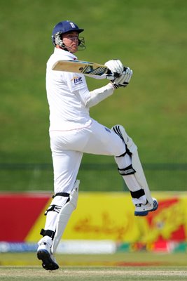 Stuart Broad bats England v Pakistan 2012