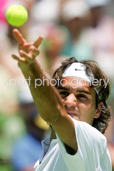 Roger Federer serves 