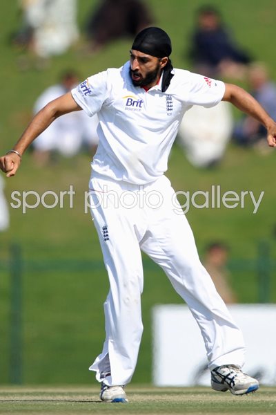 Monty Panesar celebrates v Pakistan 2012