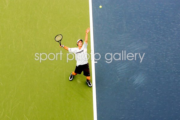 Andy Murray serves US Open 2005