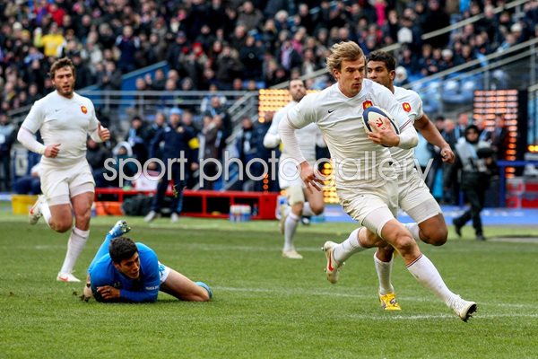 Aurelien Rougerie scores France v Italy 2012