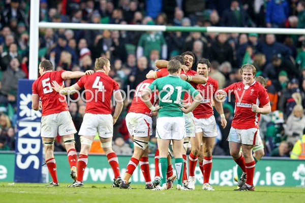 Wales celebrate victory v Ireland Dublin 2012