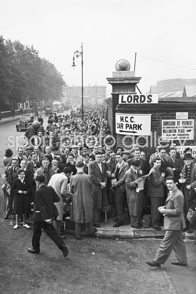 Spectators Queue At Lord's Bradman's last Ashes 1948