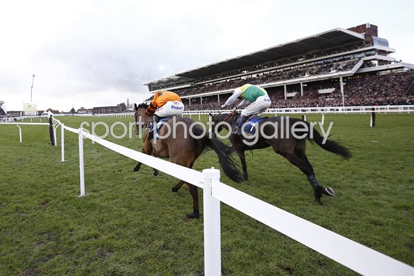 Thistlecrack and Many Clouds Cheltenham January 2017