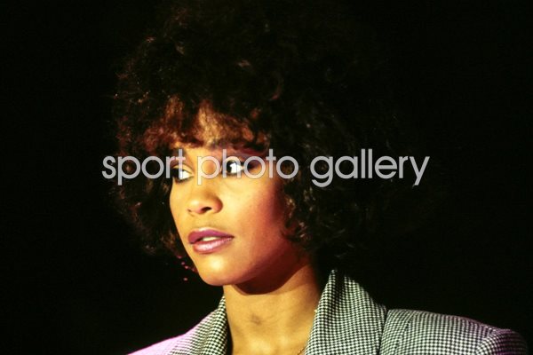 Whitney Houston portrait 1987
