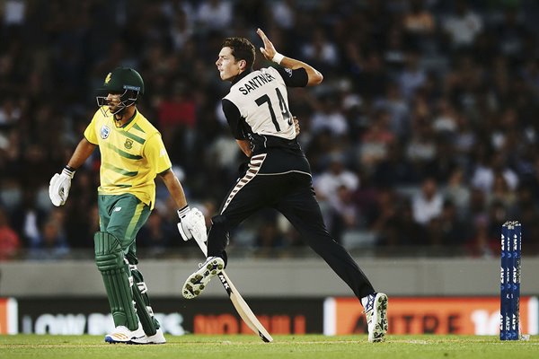 Mitchell Santner New Zealand v South Africa T20 2017