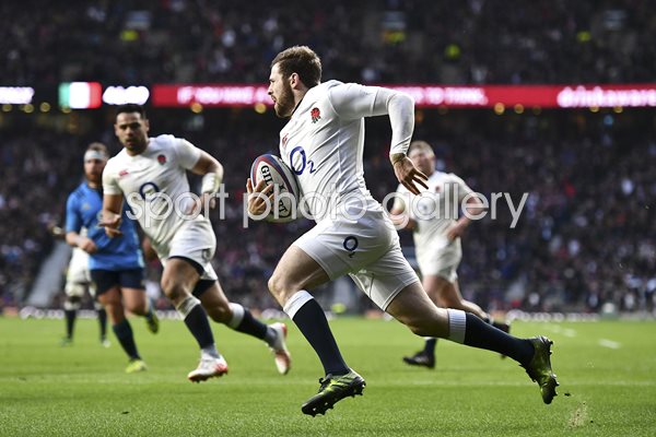 Elliot Daly England scores v Italy 6 Nations 2017