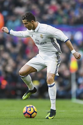 Cristiano Ronaldo Real Madrid controls the ball