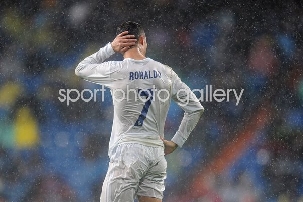 Cristiano Ronaldo in rain Real Madrid 2017