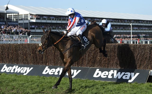 Noel Fehily & Special Tiara win Champion Chase Cheltenham 2017