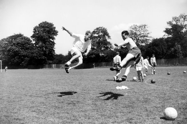 Bobby Charlton & Bobby Robson London 1958