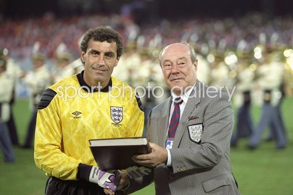 Peter Shilton 125th World Record England Cap 1990