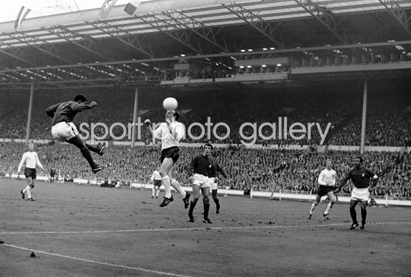 Eusebio Portugal v Nobby Stiles England World Cup 1966
