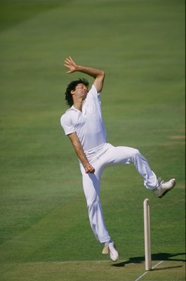 Imran Khan World Team v MCC bowls Lord's 1987