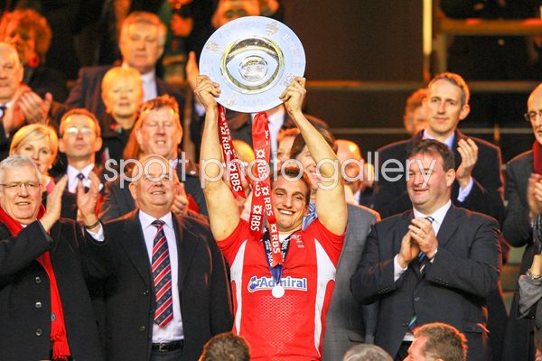 Sam Warburton Triple Crown Wales 2012 