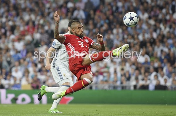 Arturo Vidal Bayern v Real Madrid Champions League 2017