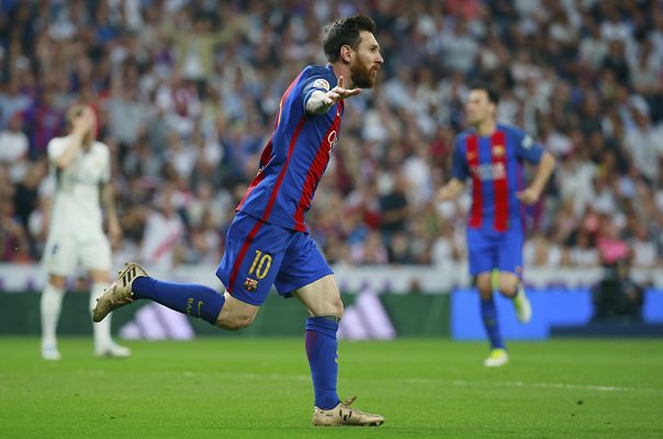 Lionel Messi Barcelona scores v Real Madrid La Liga 2017