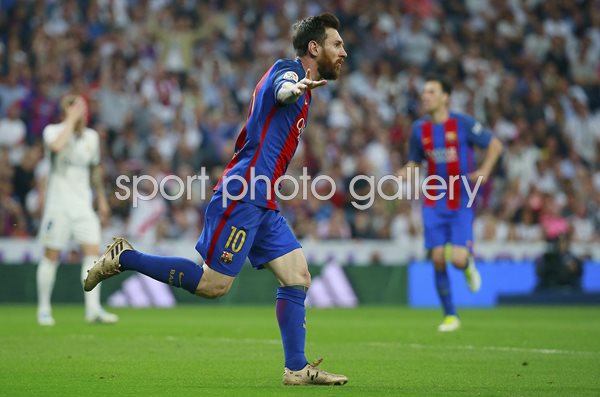 Lionel Messi Barcelona scores v Real Madrid La Liga 2017