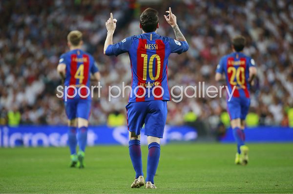 Lionel Messi Barcelona scores v Real Madrid La Liga 2017