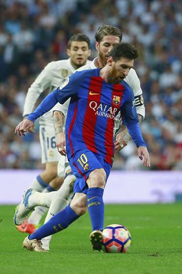 Lionel Messi Barcelona v Real Madrid Bernabeu 2017