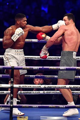 Anthony Joshua beats Wladimir Klitschko Wembley 2017