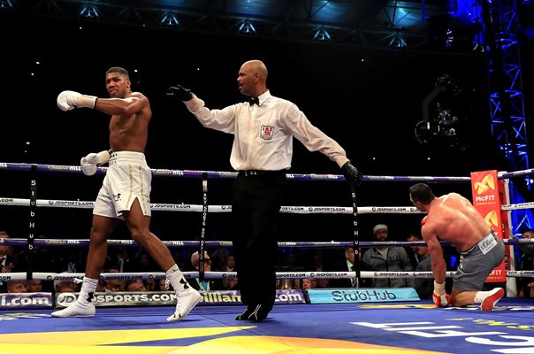 Anthony Joshua beats Wladimir Klitschko Wembley 2017