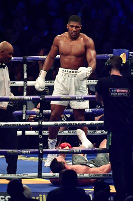 Anthony Joshua beats Wladimir Klitschko Wembley 2017