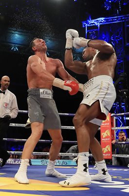 Anthony Joshua beats Wladimir Klitschko Wembley 2017