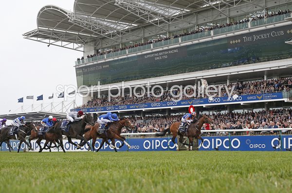 Churchill & Ryan Moore win 2000 Guineas Newmarket 2017