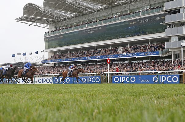 Churchill & Ryan Moore win 2000 Guineas Newmarket 2017