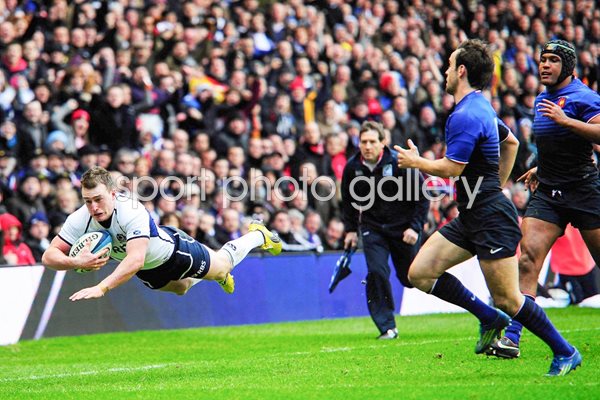 Stuart Hogg scores try Scotland v France 2012