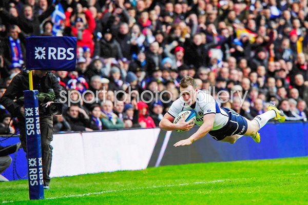 Stuart Hogg scores try Scotland v France 2012