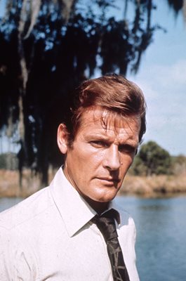 Roger Moore James Bond Live and Let Die 1973