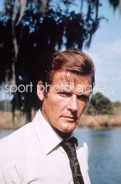 Roger Moore James Bond Live and Let Die 1973