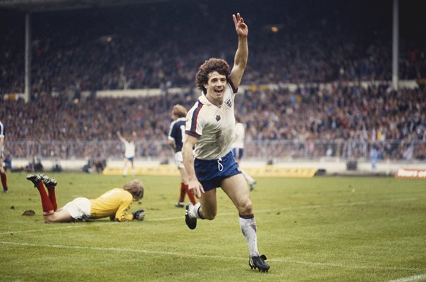 Kevin Keegan scores England v Scotland 1979