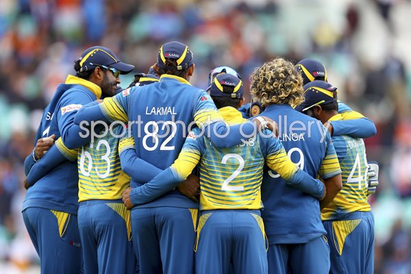 Sri Lanka Huddle v India Champions Trophy 2017