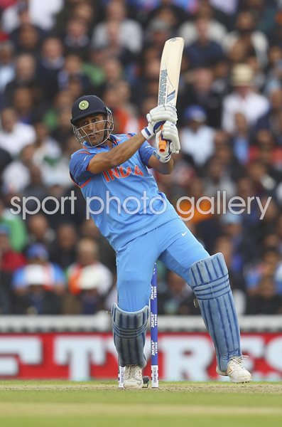MS Dhoni India v Sri Lanka Champions Trophy Oval 2017