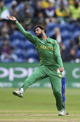 Imad Wasim Pakistan v Sri Lanka Champions Trophy 2017