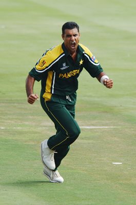 Waqar Younis Pakistan v India World Cup 2003
