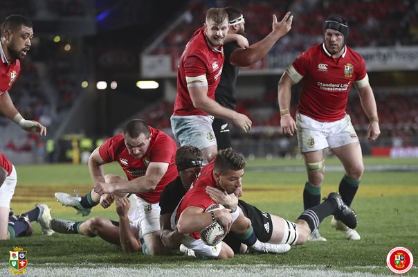 Rhys Webb British & Irish Lions scores 1st Test Auckland 2017