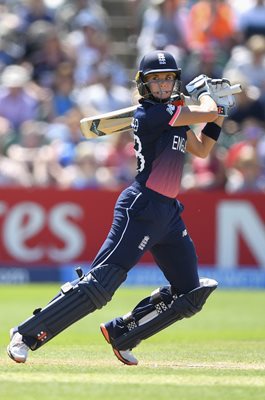 Lauren Winfield England v Sri Lanka Women's World Cup 2017