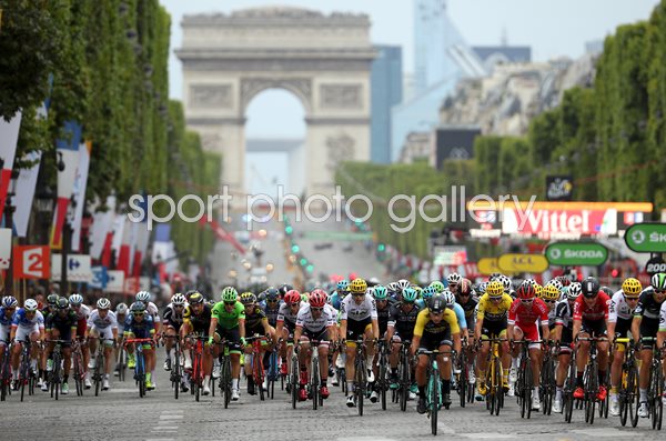 Peloton Champs-Elysees Paris Tour de France 2017