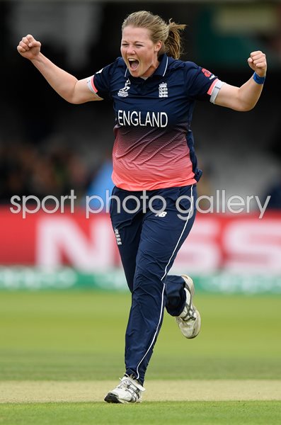 Anya Shrubsole England v India World Cup Final 2017