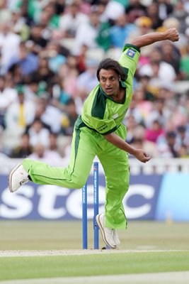 Shoaib Akhtar bowls for Pakistan v Australia 2010
