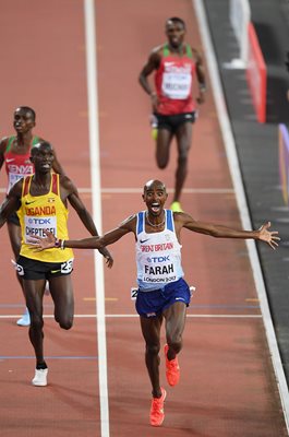Mo Farah wins 10,000m World Athletics London 2017