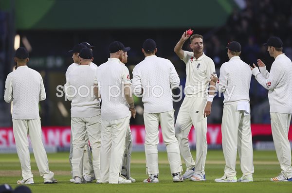 Stuart Broad passes Ian Botham England Wickets List Edgbaston 2017