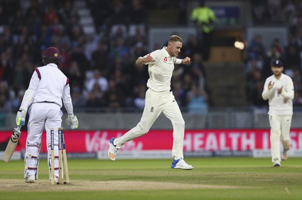 Stuart Broad passes Ian Botham England Wickets List Edgbaston 2017