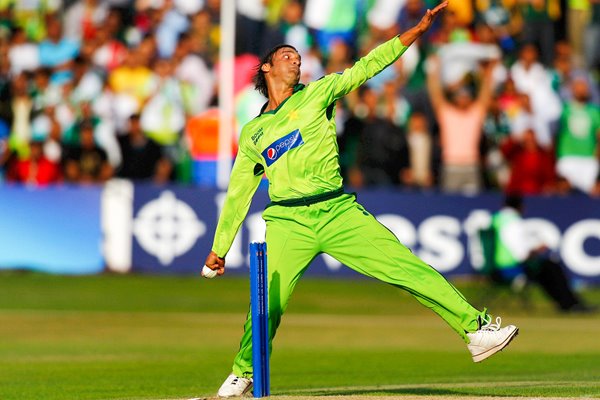 Shoaib Akhtar Action v Australia T20 2010