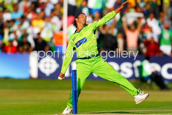 Shoaib Akhtar Action v Australia T20 2010