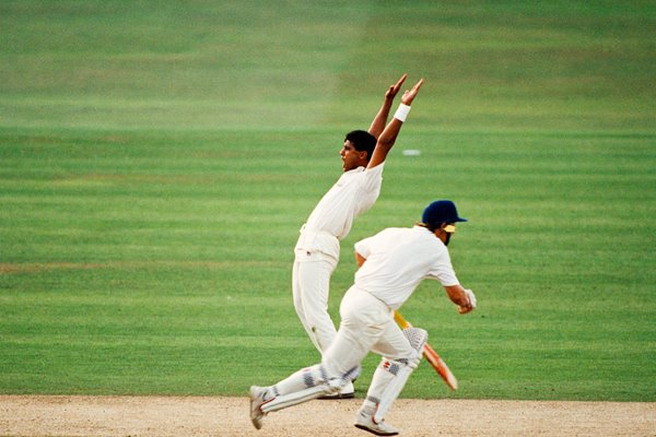 Waqar Younis Surrey v Hampshire 1991